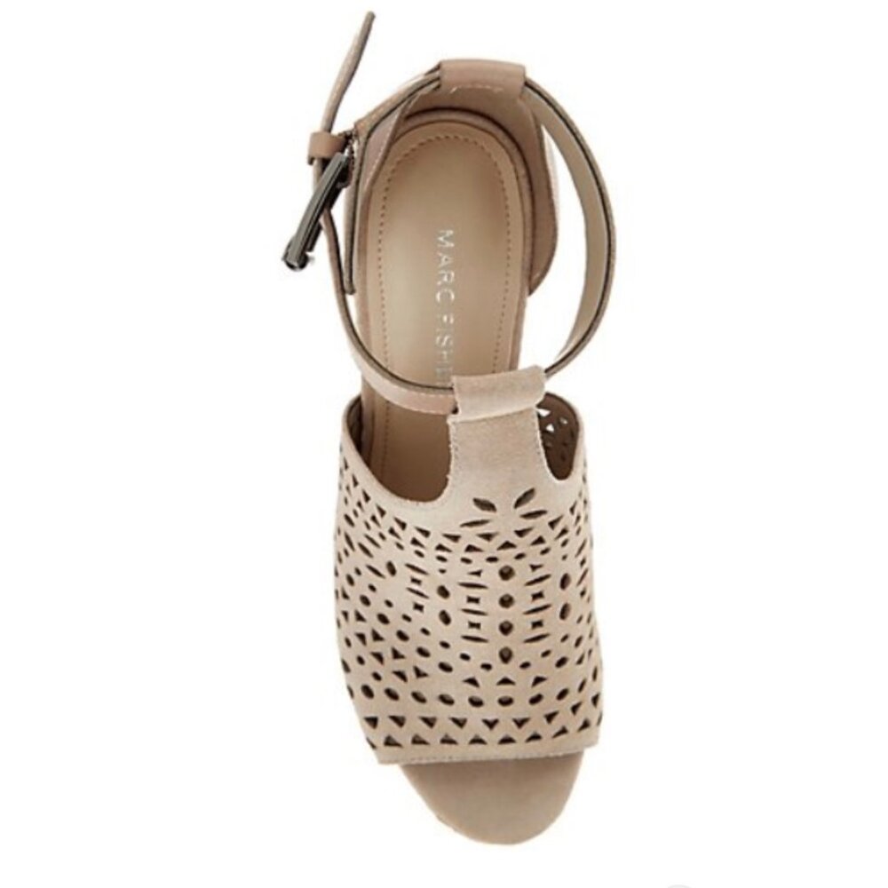 Marc Fisher Hasina Perforated Wedge Tan  Sz US 7